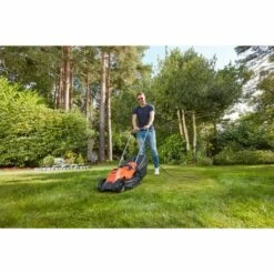 BLACK & DECKER Tondeuse 32cm - Moteur Universel 1200 W BLACK+DECKER BEMW451-QS 9 BLACK & DECKER Tondeuse 32cm - Moteur Universel 1200 W BLACK+DECKER BEMW451-QS -France Tondeuse Soldes Boutique 34599501 3