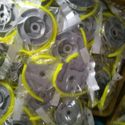 DONTODENT Tête De Coupe En Aluminium, Accessoires De Tondeuse à Gazon, Plateau De Coupe En Aluminium, Grand Plateau Rond En Aluminium, Tête De Coupe Solide Et Durable, Pas Facile à Casser L'argent -France Tondeuse Soldes Boutique 43005427 3